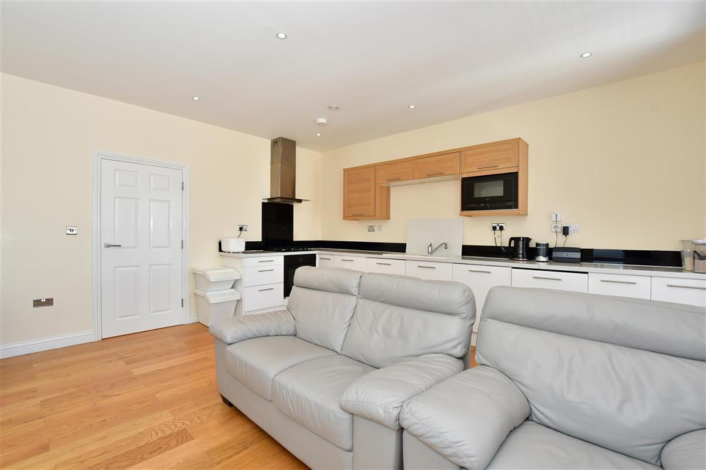 Kitchen / Lounge / Diner