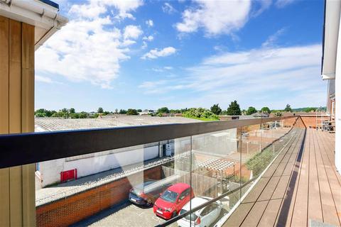 40 East Road, Welling, DA16 3DT