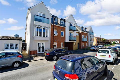 40 East Road, Welling, DA16 3DT