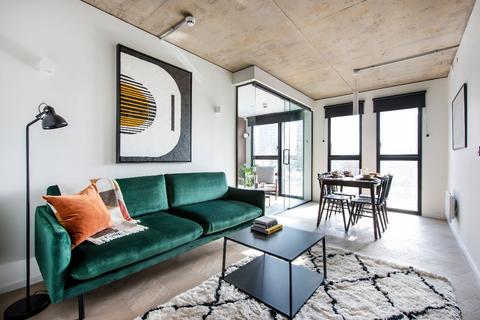 2 bedroom apartment to rent, St George's Gardens