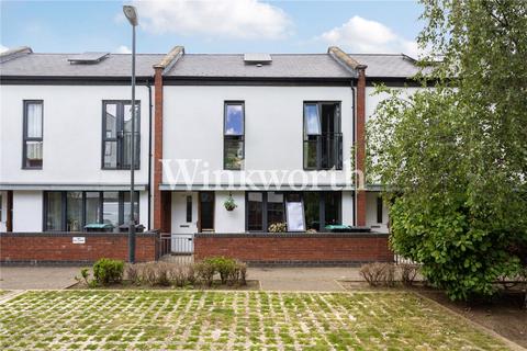 52 Leverton Close, London, N22 7BT
