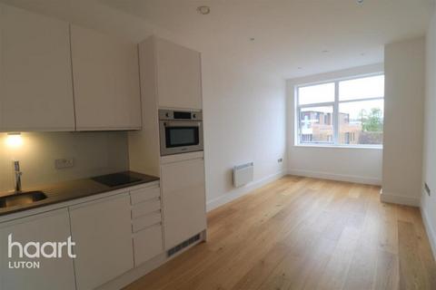 1 bedroom flat to rent, Flowers Way, Luton