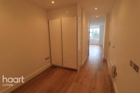 1 bedroom flat to rent, Flowers Way, Luton