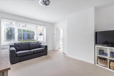 38 Chapmans Crescent, Chesham, HP5 2QT