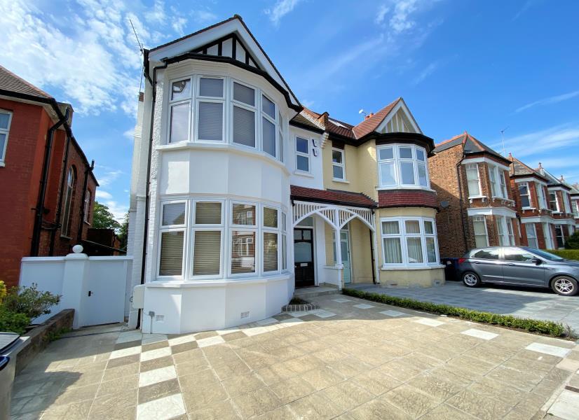 GROVE AVENUE, FINCHLEY N3 2 bed flat £1,500 pcm (£346 pw)