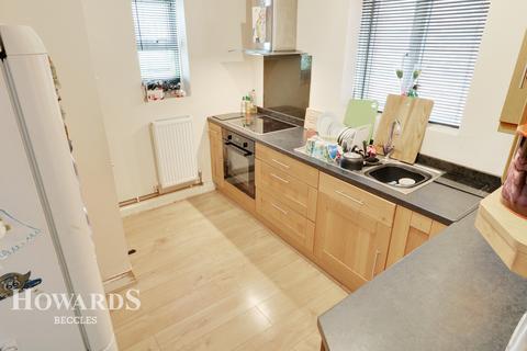 37 Castle Hill, Beccles, NR34 7BH