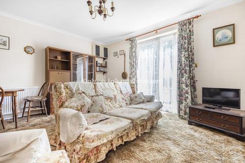 12 Honley Road, London, SE6 2HZ