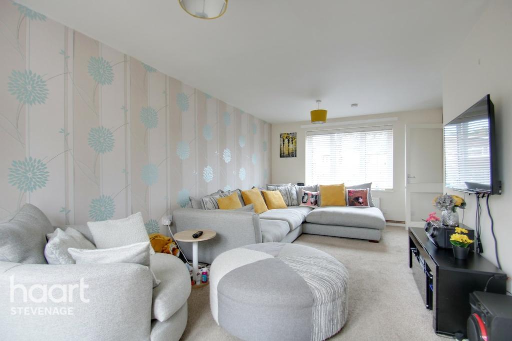 Valley Way, Stevenage 5 bed end of terrace house £400,000