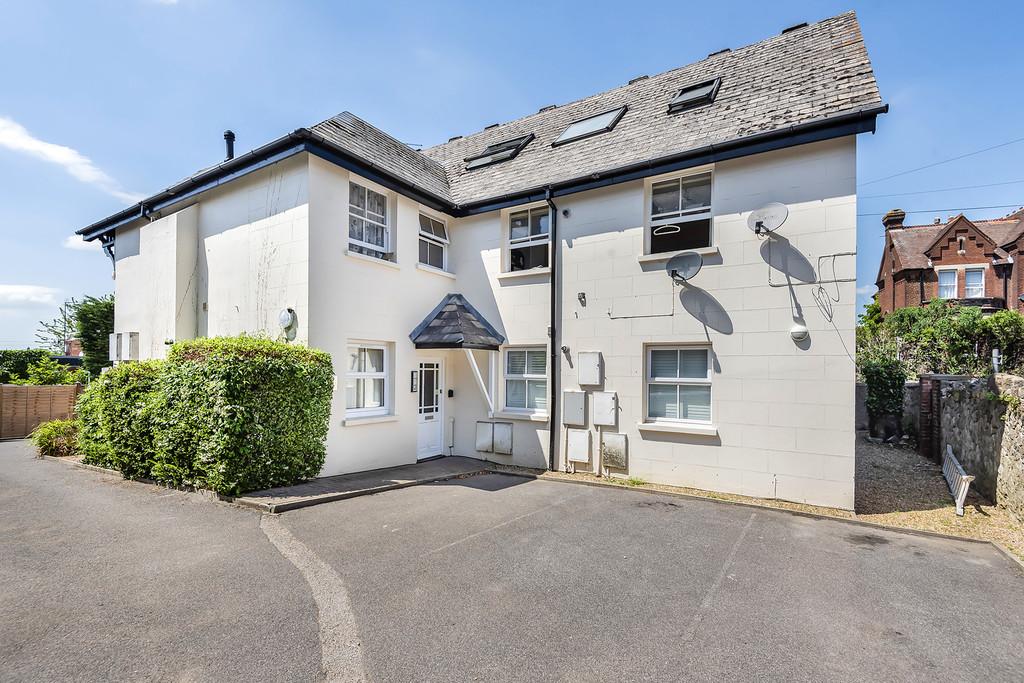 Pine Grove, Maidstone 1 bed apartment £130,000