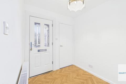 3 bedroom semi-detached house to rent, Wakefield Close, Sutton Coldfield