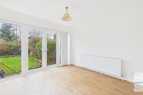 3 bedroom semi-detached house to rent, Wakefield Close, Sutton Coldfield