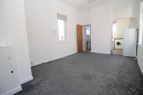 Studio for sale - New Road, North End