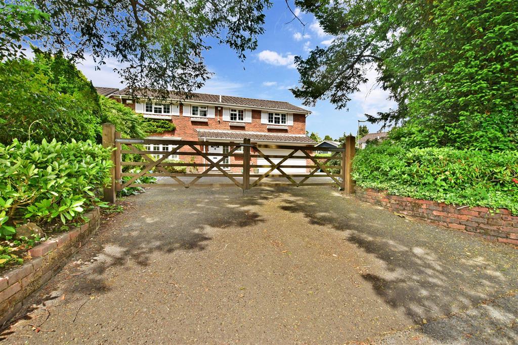 Raglan Road, Reigate, Surrey 4 bed detached house £1,295,000
