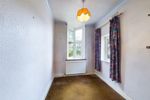 12 Mitchley Grove, South Croydon, CR2 9HS