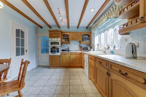 67 Priest Meadow Close, Astwood Bank, Redditch, B96 6HT