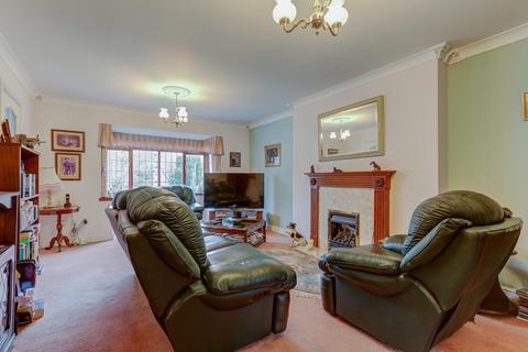 67 Priest Meadow Close, Astwood Bank, Redditch, B96 6HT
