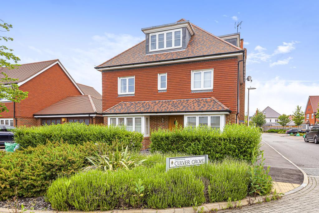 Wheeler Avenue, Wokingham, RG40 5 bed detached house £3,000 pcm (£692 pw)