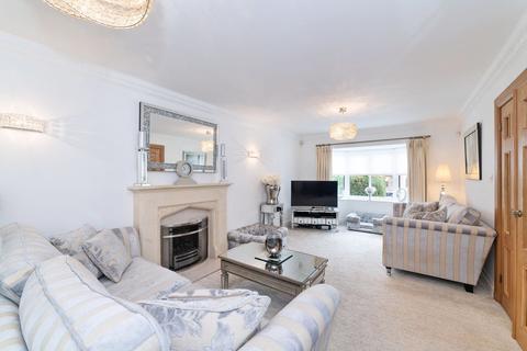 1 Erw Lan, St Asaph, LL17 0LZ