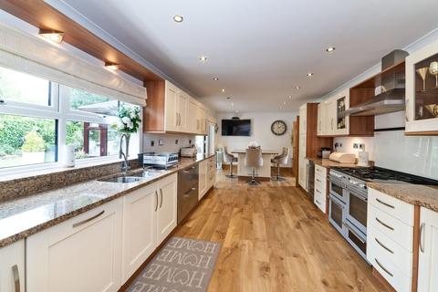 1 Erw Lan, St Asaph, LL17 0LZ