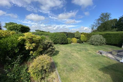 10 Gregory Close, Bow, Crediton, EX17 6LR