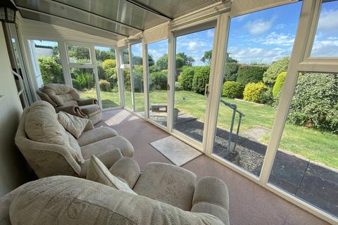 10 Gregory Close, Bow, Crediton, EX17 6LR