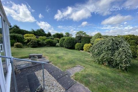10 Gregory Close, Bow, Crediton, EX17 6LR