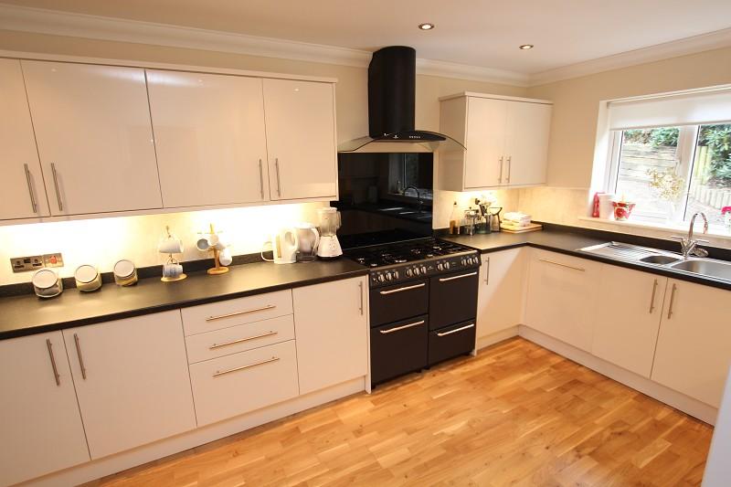 Eisenhower Drive, St. Leonardsonsea, East Sussex. TN37 7TQ 5 bed