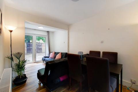 9 Bushey Down, London, SW12 9JW