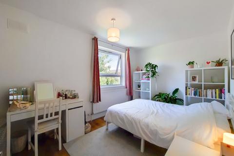 9 Bushey Down, London, SW12 9JW
