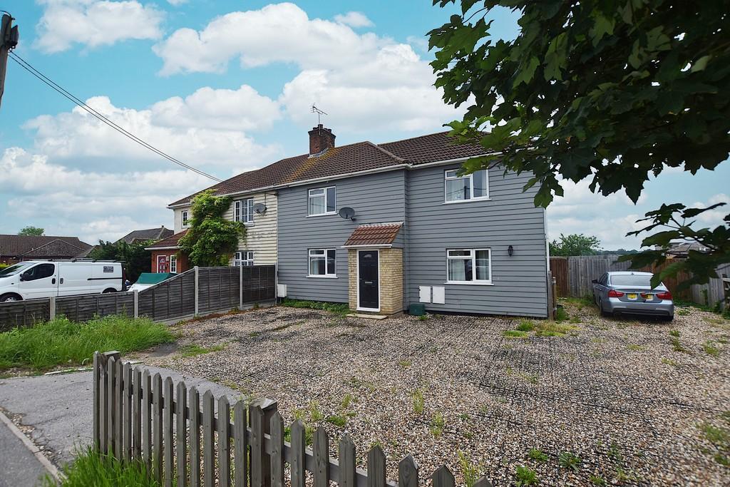 Coggeshall Road, Marks Tey 5 bed semidetached house £450,000