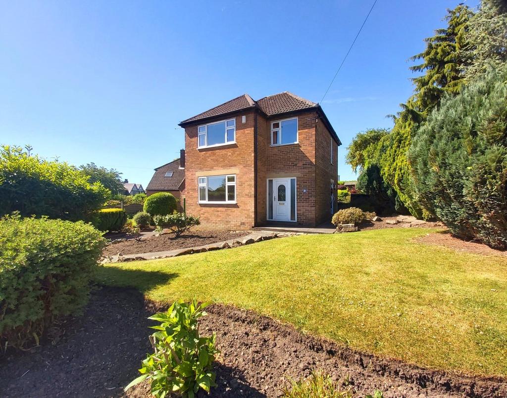 Kennedy Avenue, Fixby, Huddersfield, West Yorkshire, HD2 3 bed detached