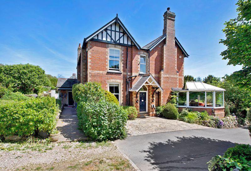 Newton Abbot 5 bed detached house £850,000