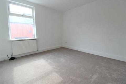 31 Caxton Street, Barnsley, S70 2LF