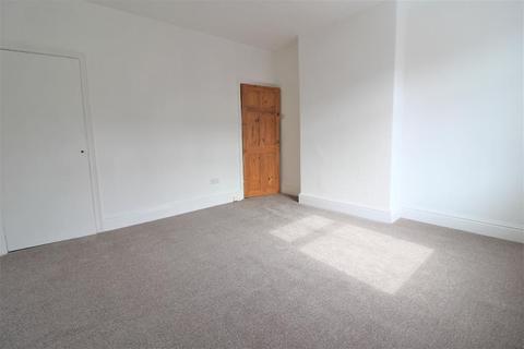 31 Caxton Street, Barnsley, S70 2LF