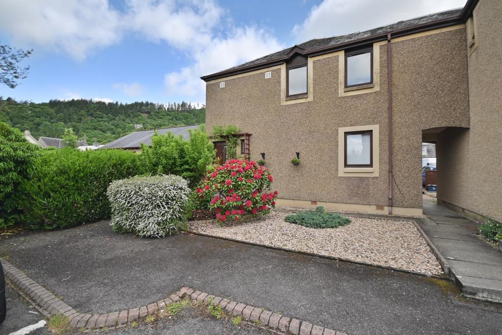 Glenartney Court, Callander, FK17 2 bed flat £118,000