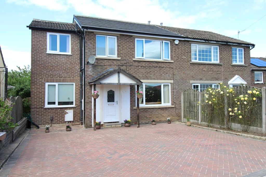 Styveton Way, Steeton, Keighley, BD20 4 bed semidetached house £285,000