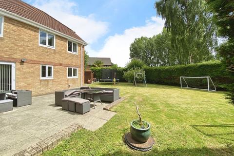 4 bedroom detached house for sale, Candwr Park, Ponthir, Newport