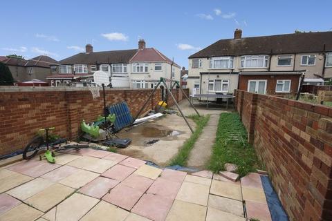 17 Stormount Drive, Hayes, UB3 1RG
