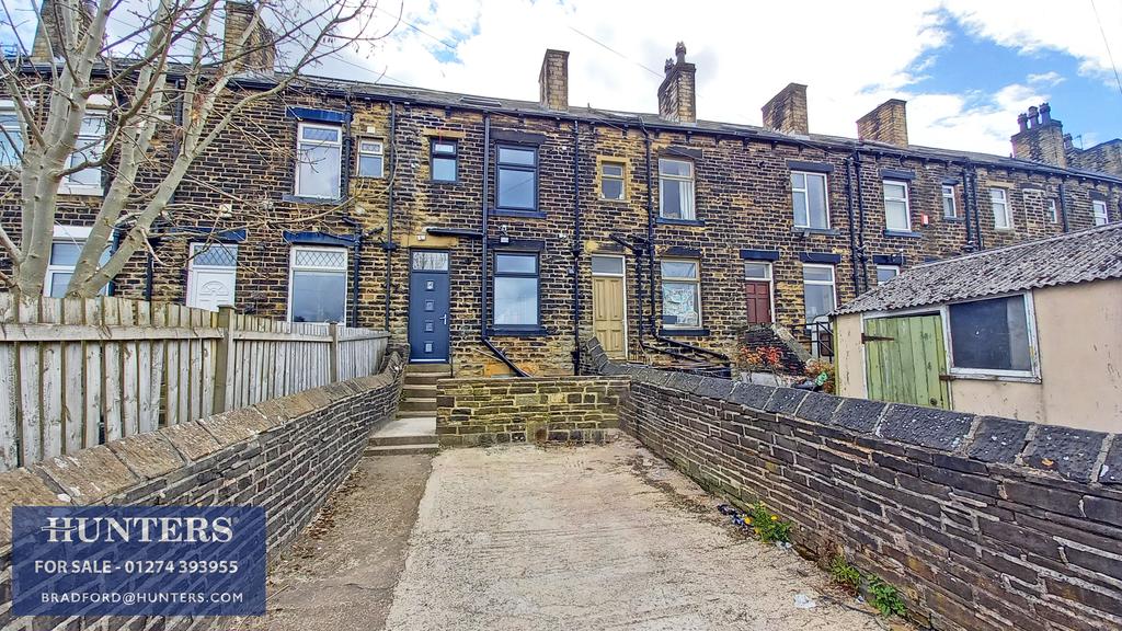 Lister Avenue, Bradford, BD4 4 bed terraced house £130,000