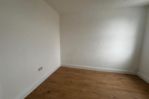 Studio to rent, Ballards Lane, Finchley, N3