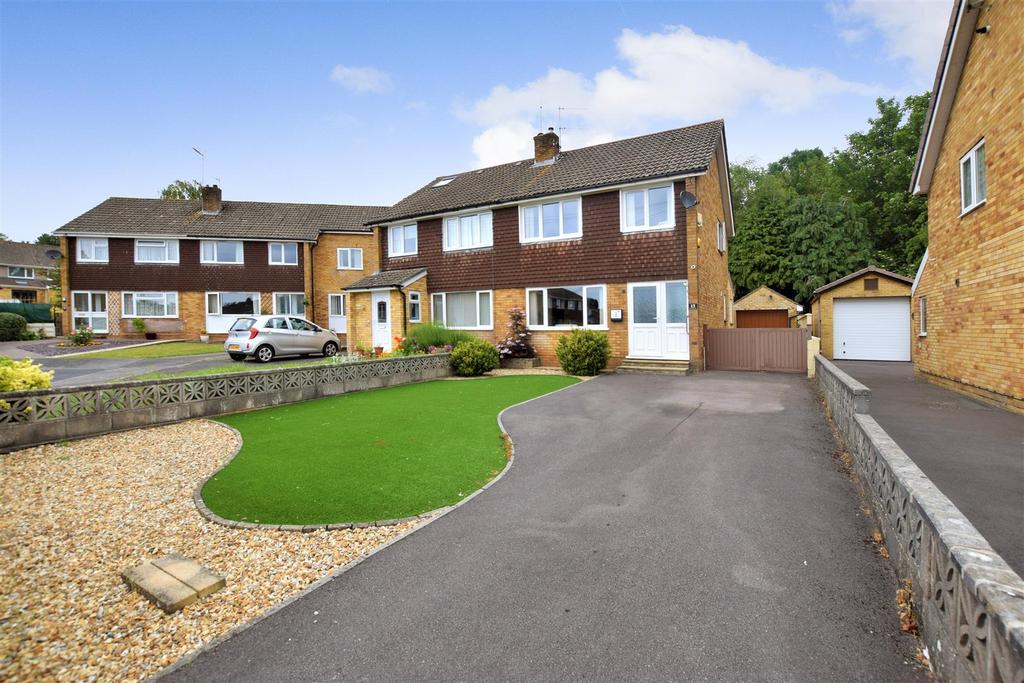 Greenfield Park, Portishead 3 bed semidetached house £335,000