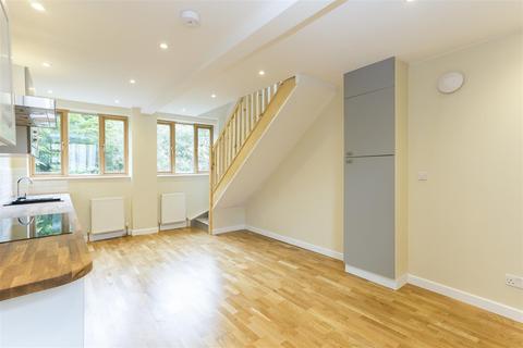 The Lodge, 2 Bath Street, Stroud, GL5 3BZ