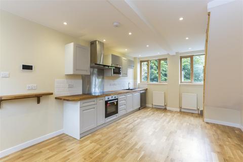 The Lodge, 2 Bath Street, Stroud, GL5 3BZ