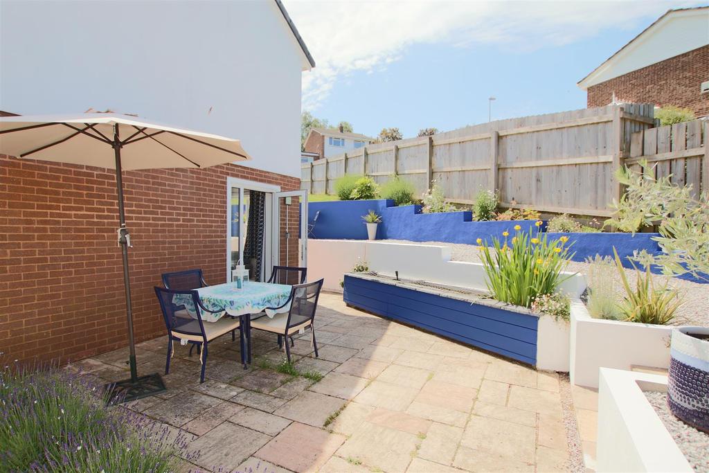 Side Patio.JPG