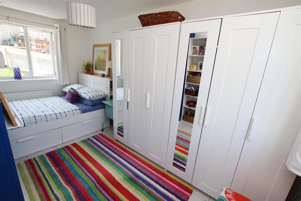 Bedroom 1.JPG