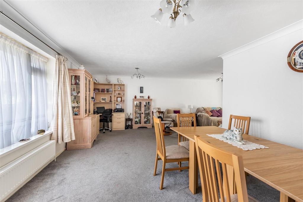 Barn Rise, Seaford 3 bed detached bungalow £425,000