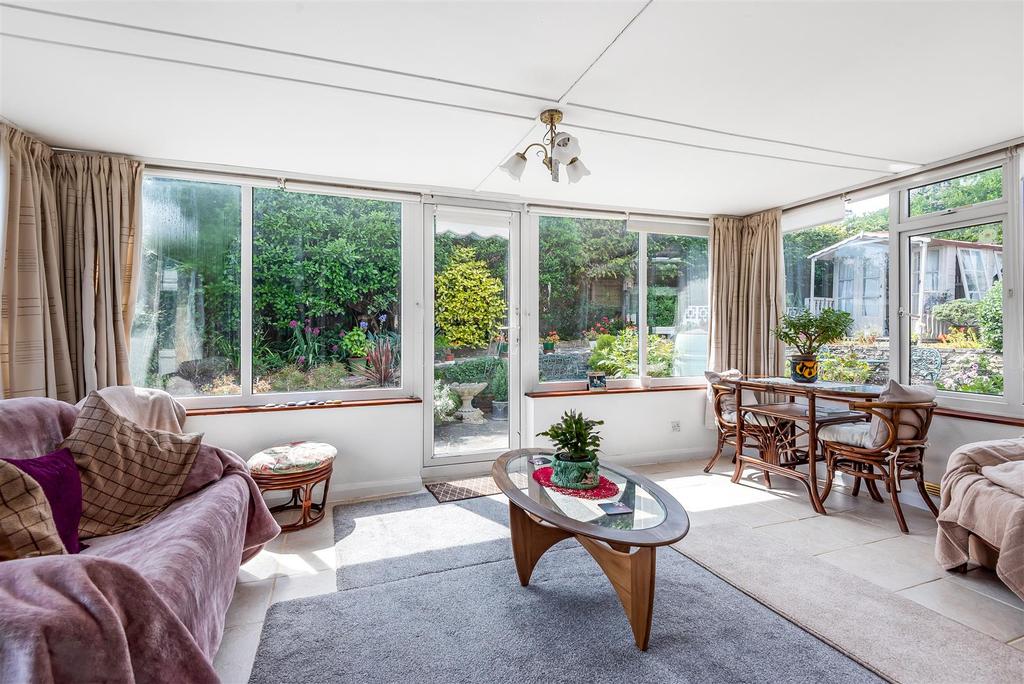 Barn Rise, Seaford 3 bed detached bungalow £425,000