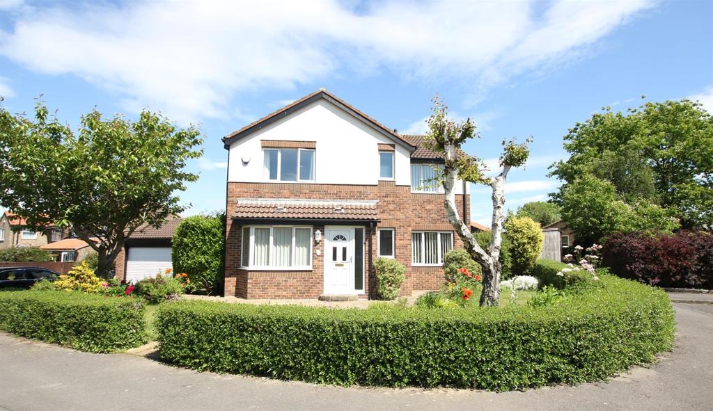 The Yew Walk, Long Newton... 4 bed detached house £310,000