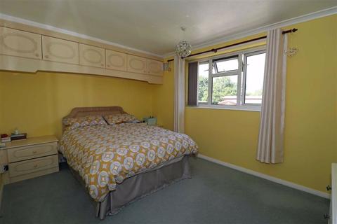3 Hall Close, Stoneleigh, Coventry, CV8 3DG