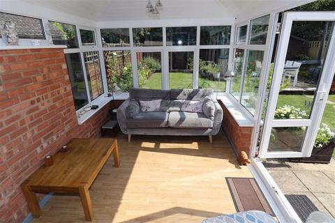 3 Hall Close, Stoneleigh, Coventry, CV8 3DG